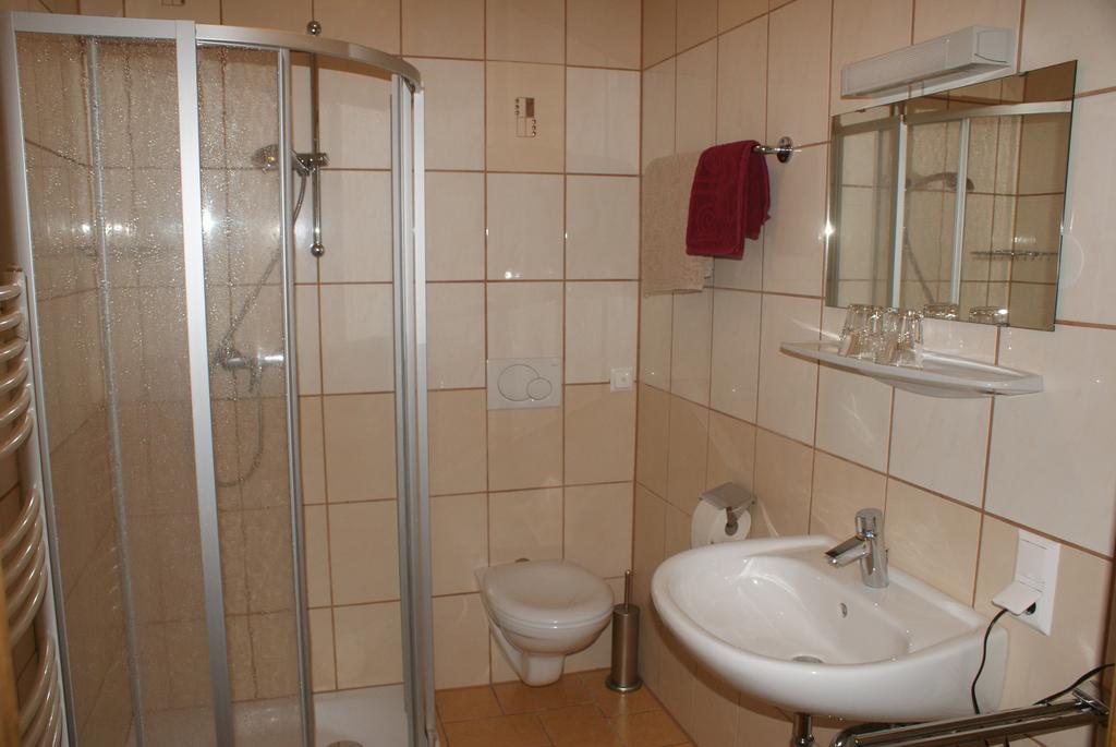 Familie Lampersberger Hotel Sachsenburg Eksteriør billede
