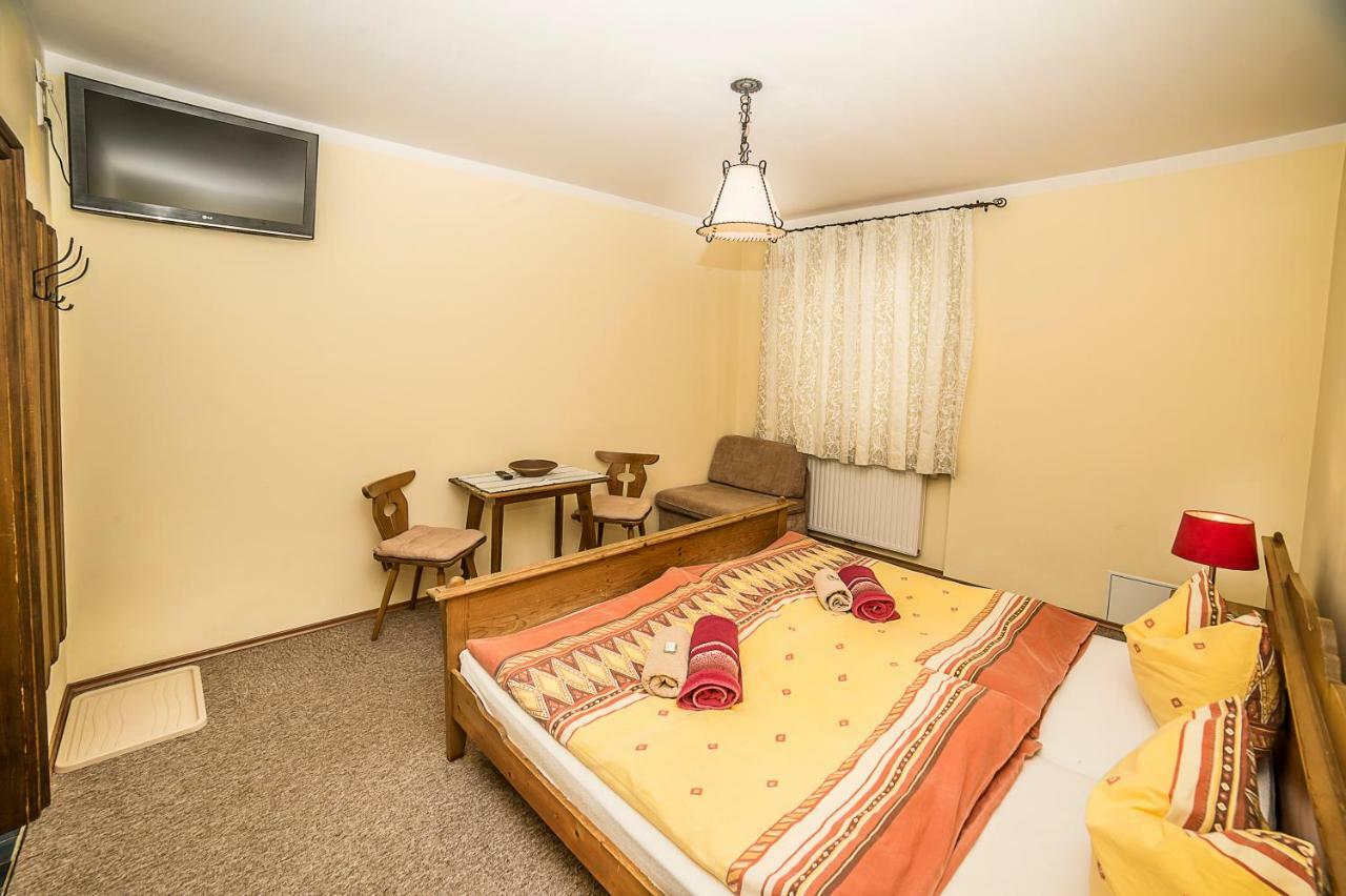 Familie Lampersberger Hotel Sachsenburg Eksteriør billede