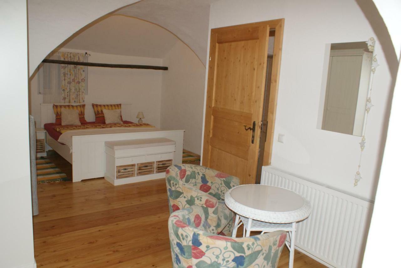 Familie Lampersberger Hotel Sachsenburg Eksteriør billede